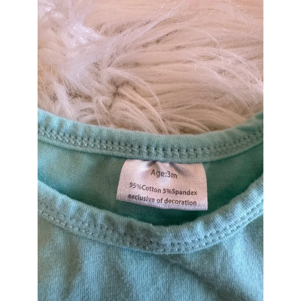 Snowman one piece ruffled Christmas size 3m‎ EUC